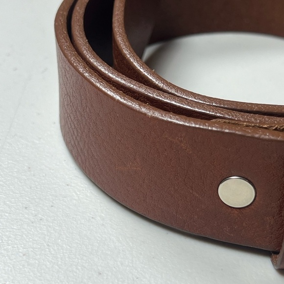 Vineyard Vines Size 30 Classic Brown Boat Anchor Clasp Buckle Belt - Picture 7 of 11